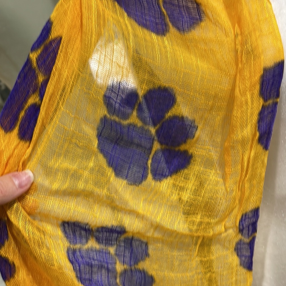 LSU scarf - Picture 3 of 6